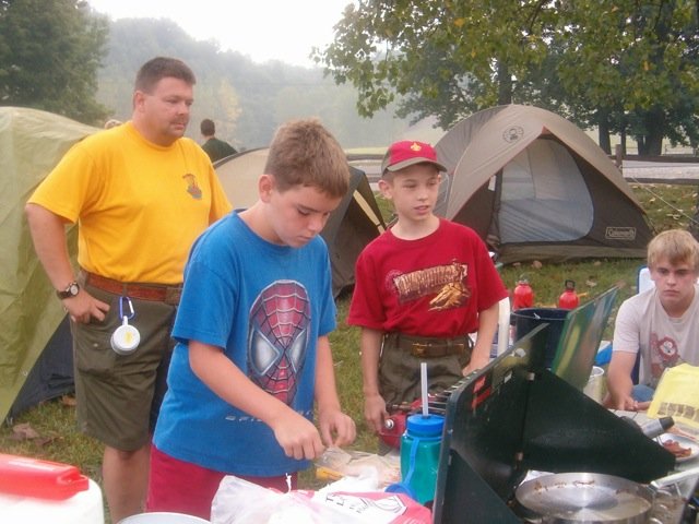 camp_bananas_pets_balloon_signatures_130